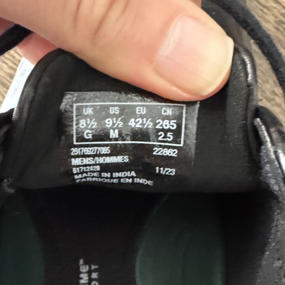 Clarks Black Leather Oxfords for Men - Picture 7 of 7